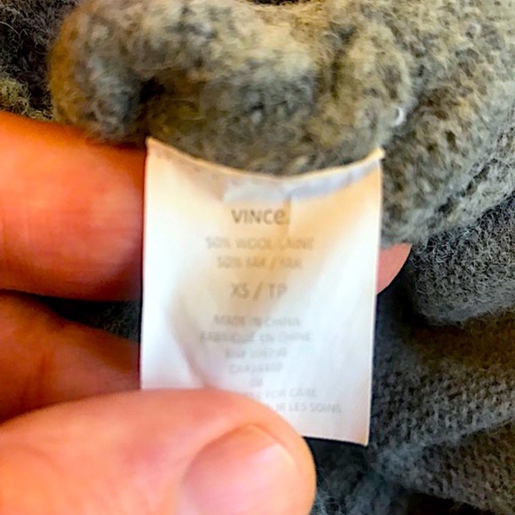 VINCE Oversized Turtleneck Wool/Yak Blend Sweater in Heather Gray NWOT/sz: XS - Picture 14 of 14